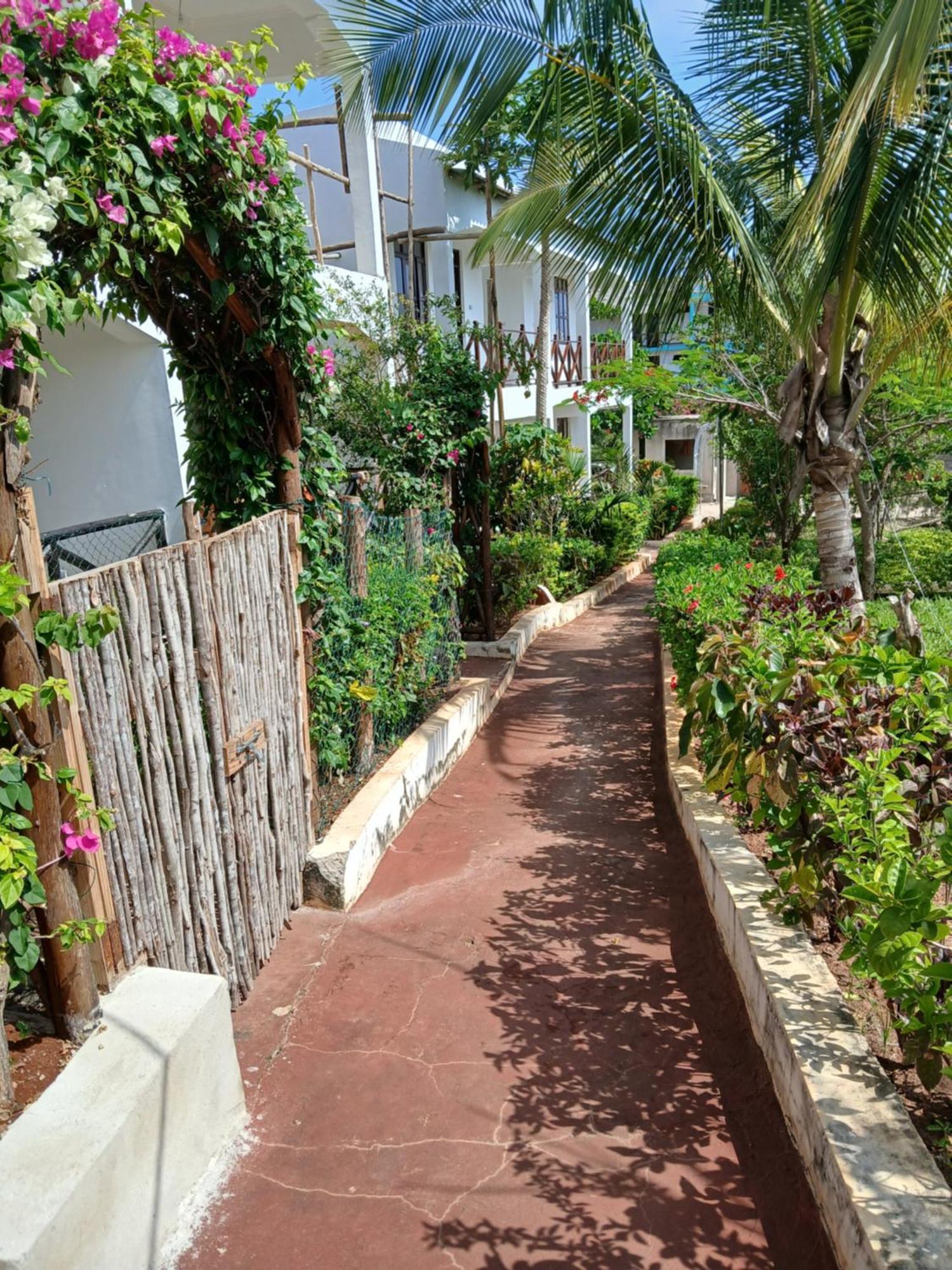 Majani Breeze Vila Nungwi Exterior foto