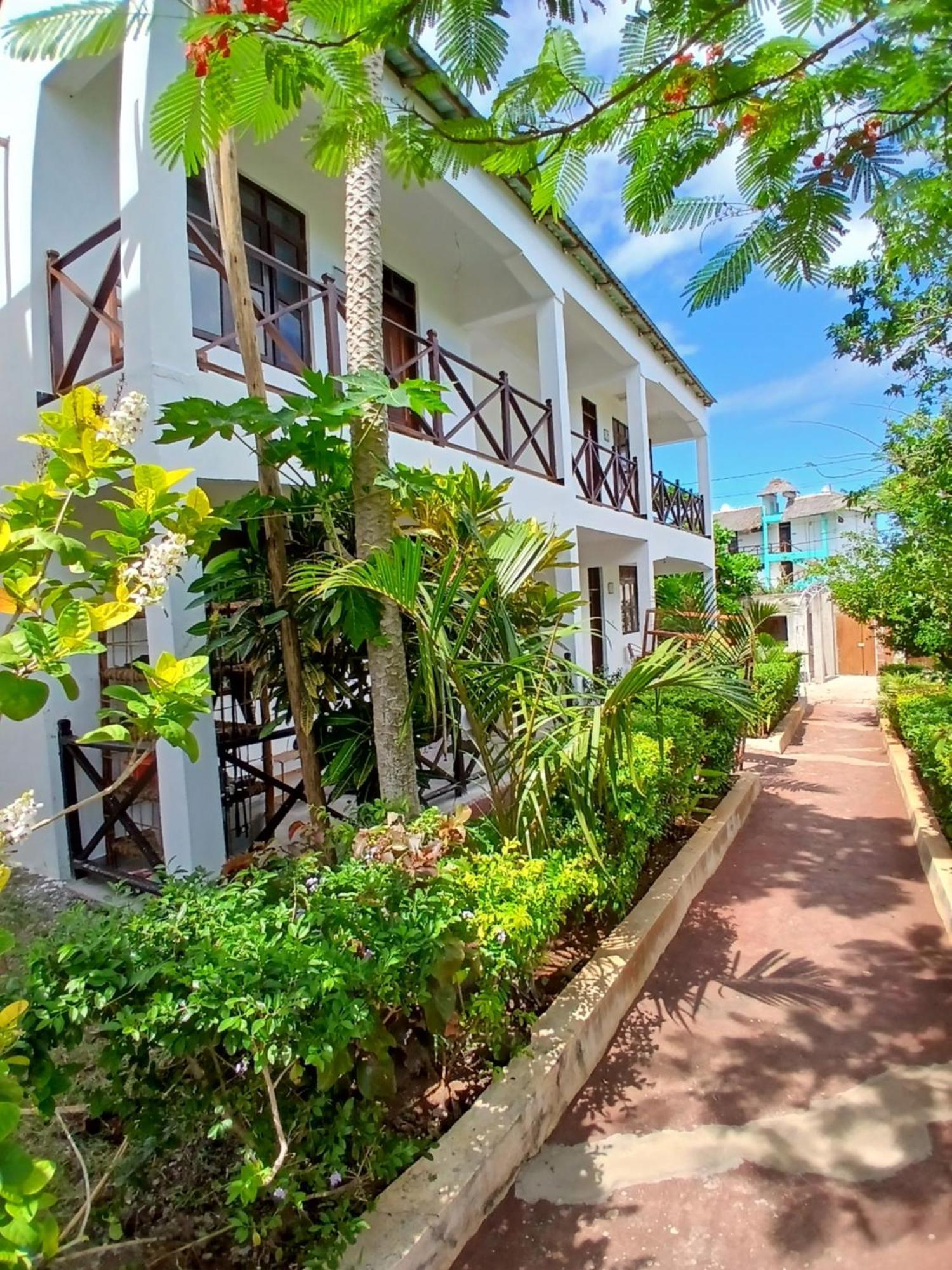 Majani Breeze Vila Nungwi Exterior foto
