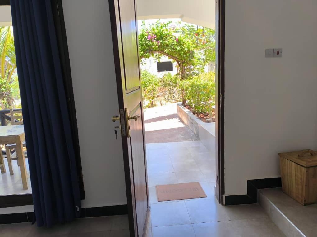 Majani Breeze Vila Nungwi Quarto foto